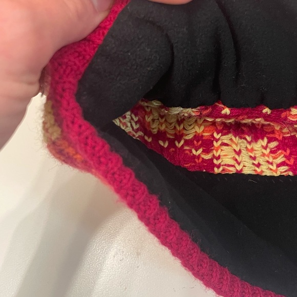 Bula toque with Pom Pom - Picture 4 of 7